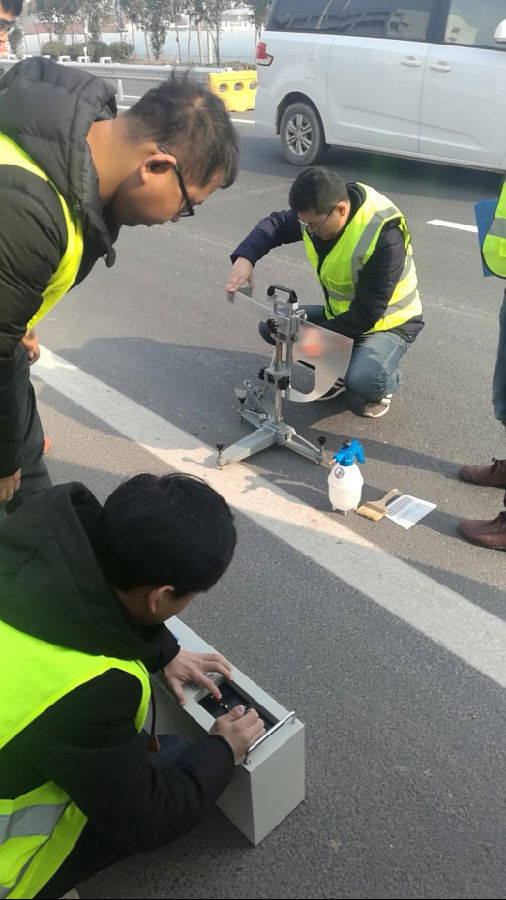 省公路局對226省道東陳白蒲段路面改善工程進行專項檢查